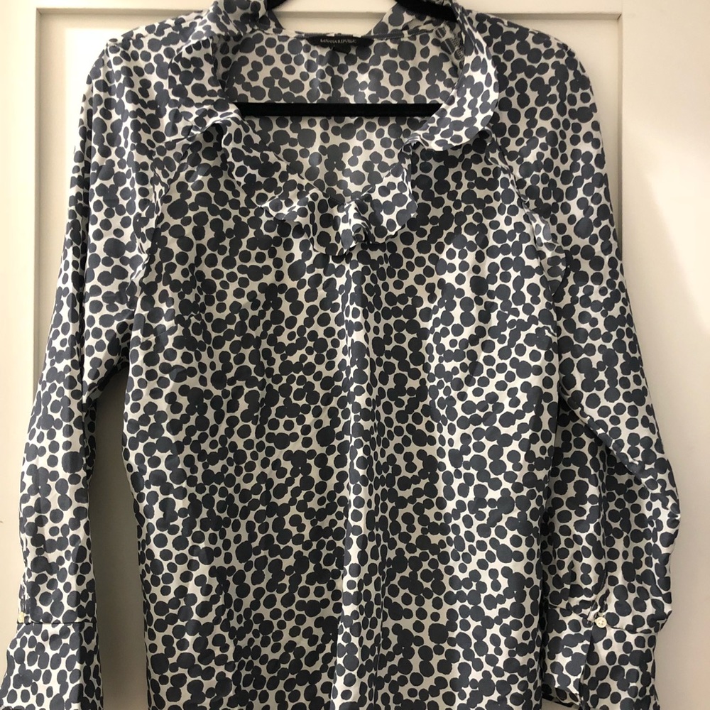 5/$25 Banana 🎄Republic Blouse